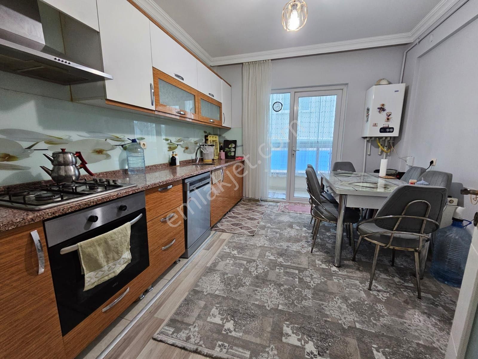 Başak Mah Yonca Market Yakını 4+1 Çift Banyo Asansörlü - Görsel 4