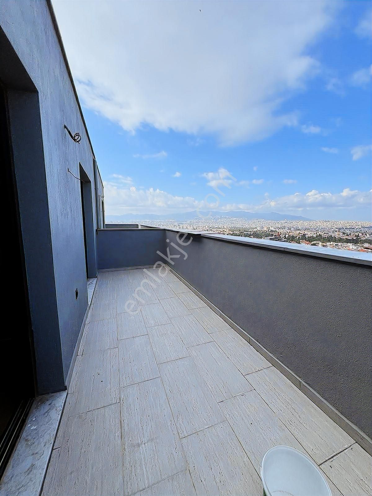 Üniversiteye Yürüme Mesafesinde Güvenlikli Site İçerisinde 1+1 - Görsel 22