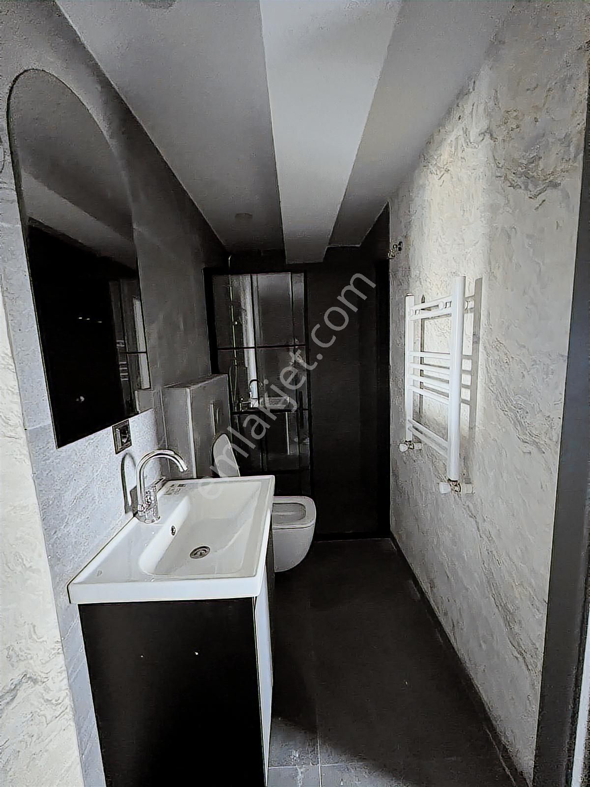 Üniversiteye Yürüme Mesafesinde Güvenlikli Site İçerisinde 1+1 - Görsel 20