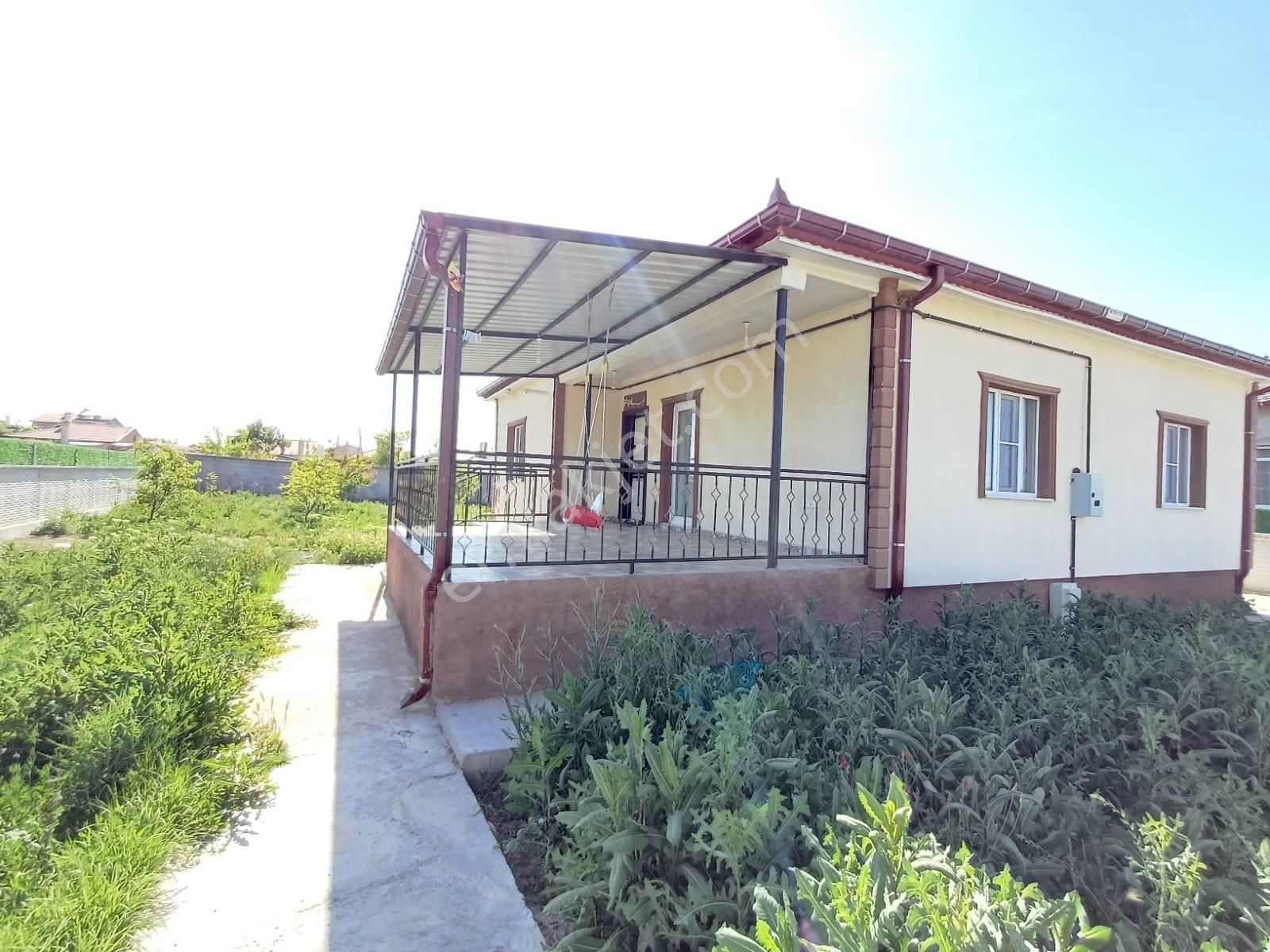 Emrah Çiftci'den Sarayönü Hatip Mah. Satılık 3+1 Bahçeli Müstakil Ev - Görsel 22