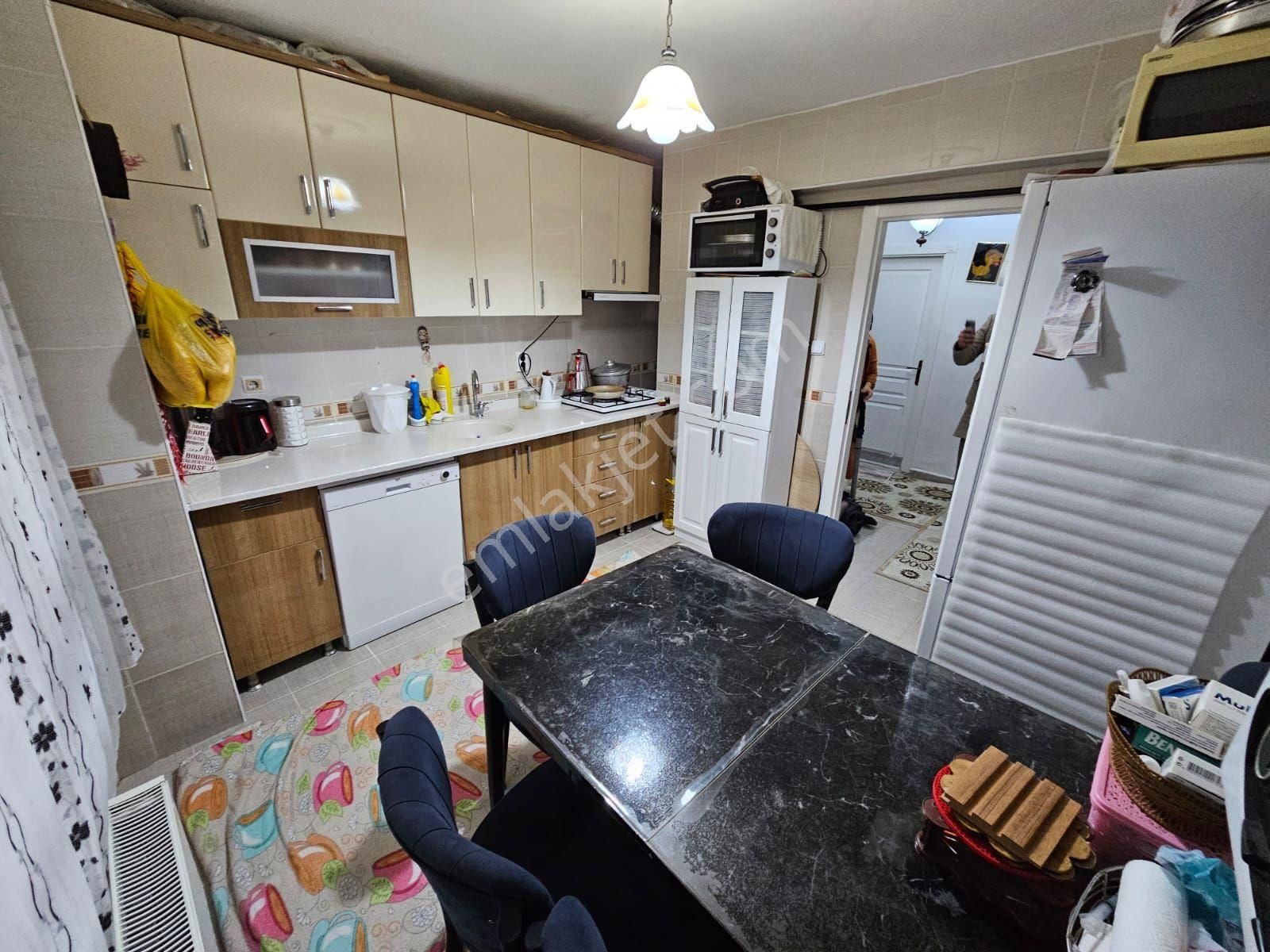 Karapürçekte 2+1 Yandan Giriş Kat Konumlu Eyüp Cami Yakını Satılık Daire - Görsel 7