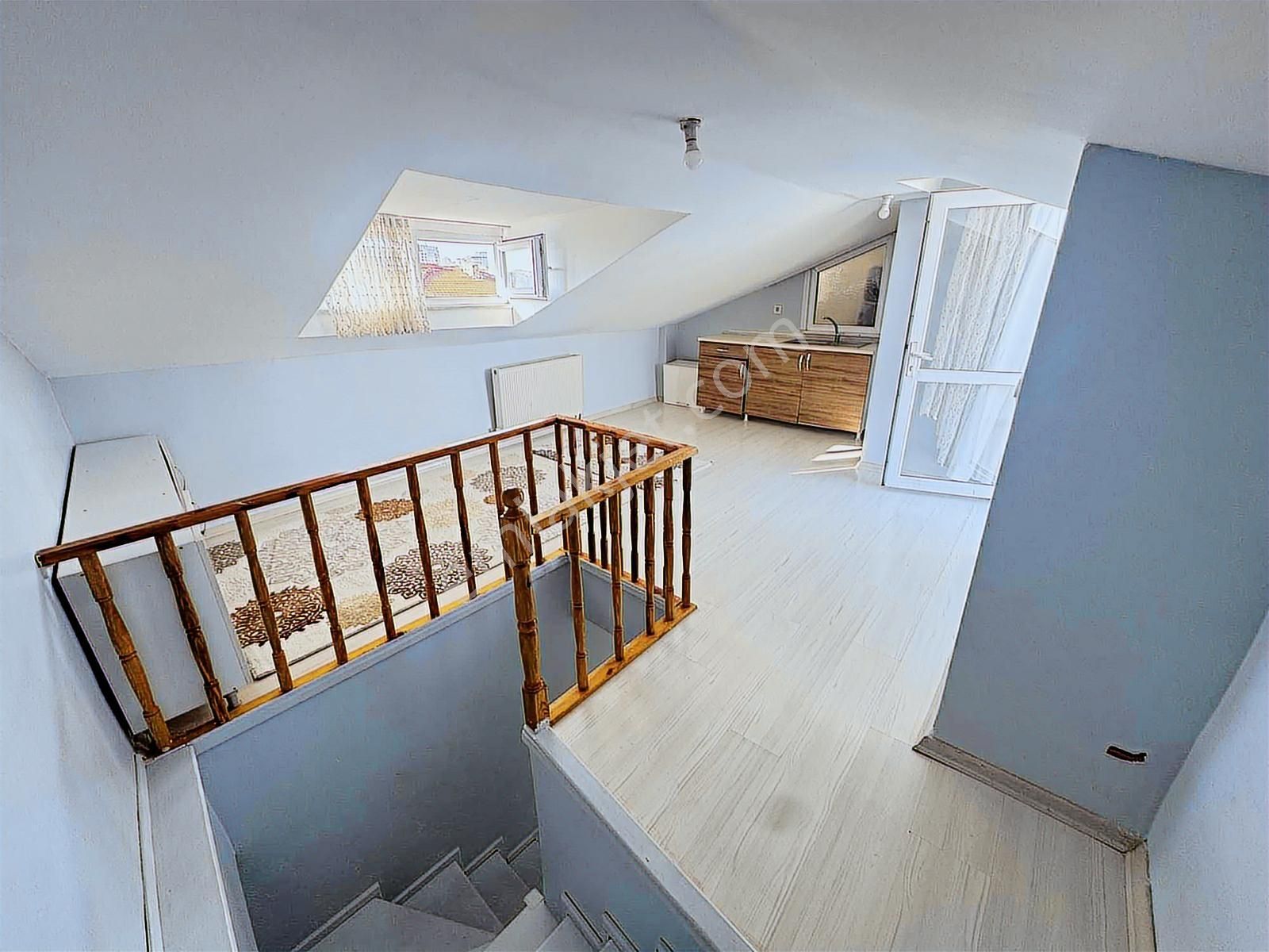 Söğütlüçeşmede Görülmeye Değer 5+1 Satılık Dubleks - Görsel 17