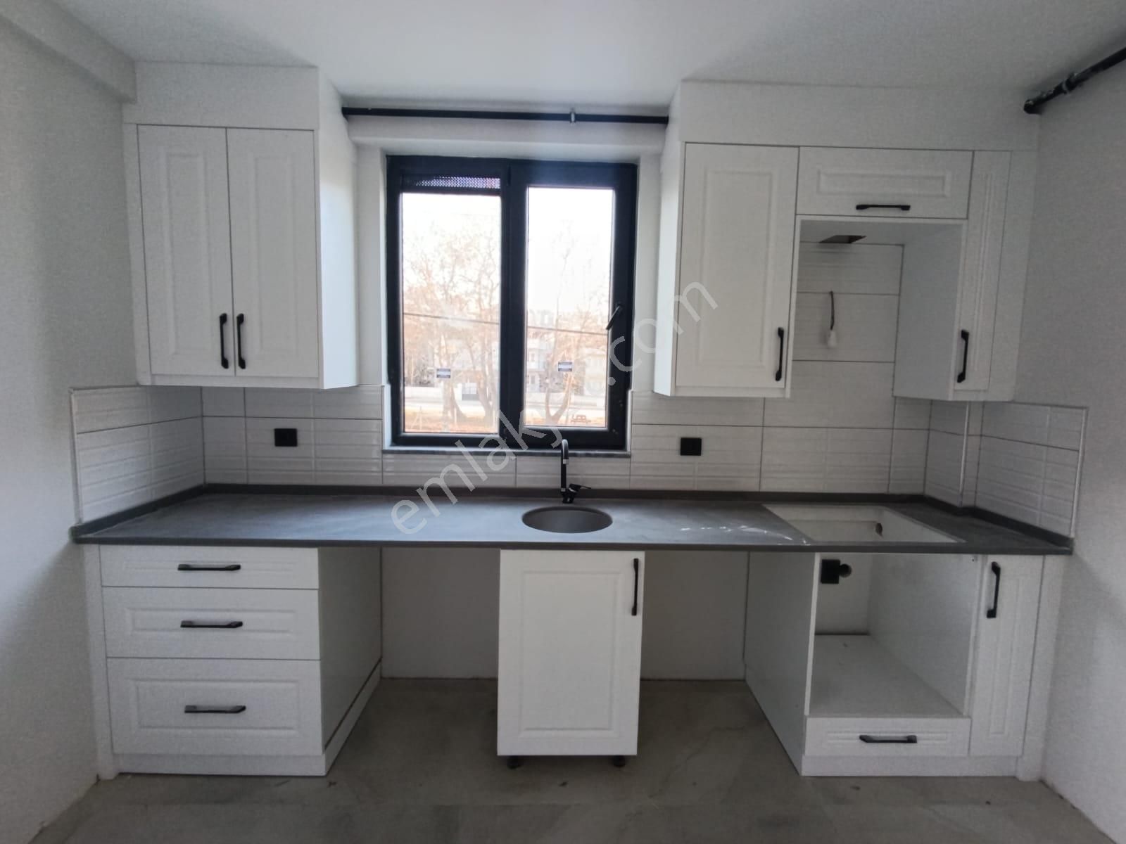 Blokyapı'dan Gültepe Karnarca Cd. Yakını 100 M2 Sıfır 2+1 Daire - Görsel 3