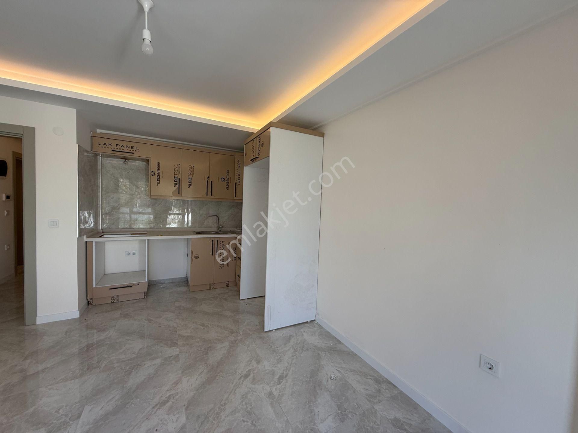 Camikebir’de Merkezde Kış Bahçeli 1+1 - Görsel 3