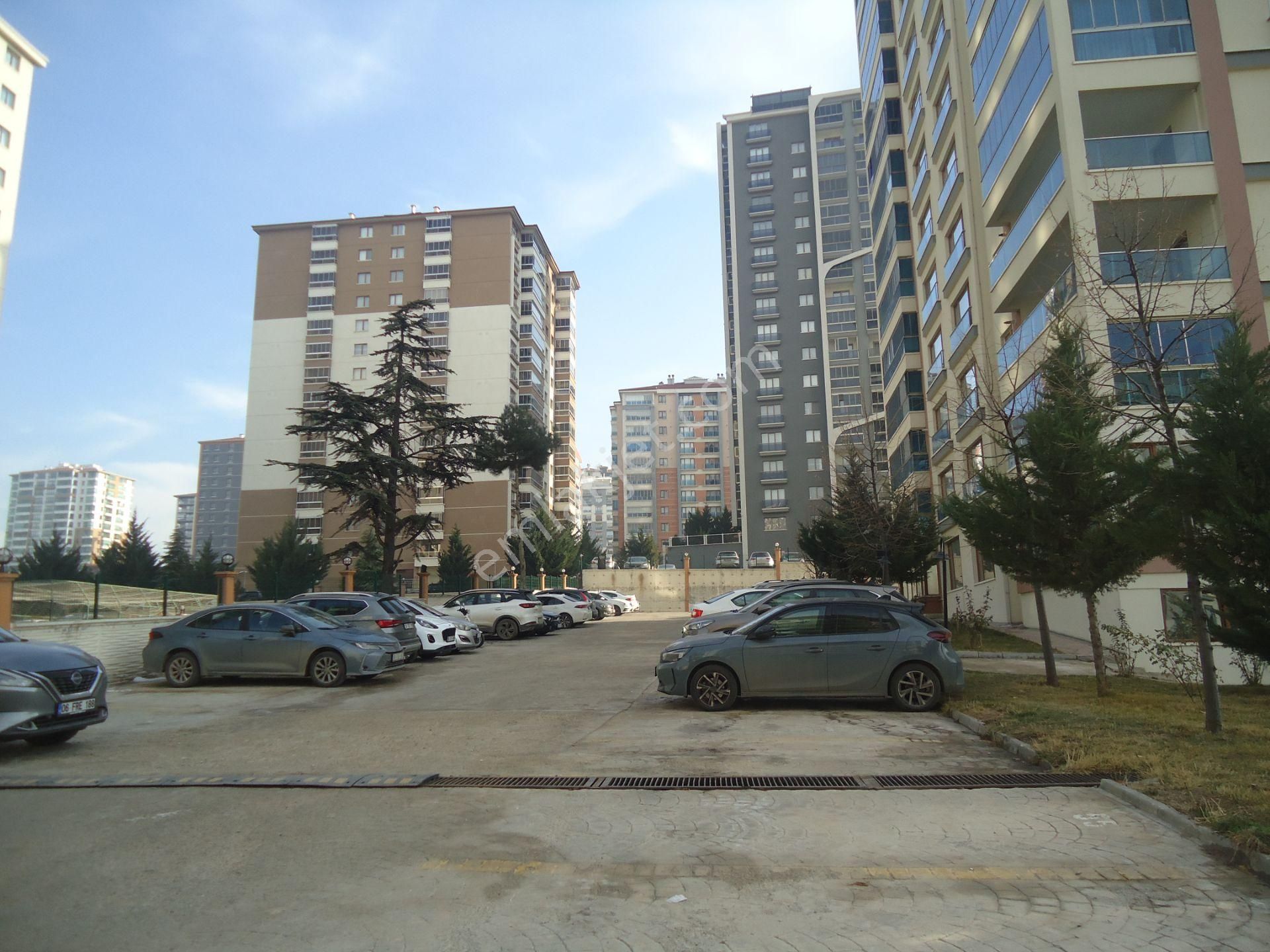 Krc'den Sitede 140m2 Net Full Yapılı Manzaralı 3+1 Daire - Görsel 30