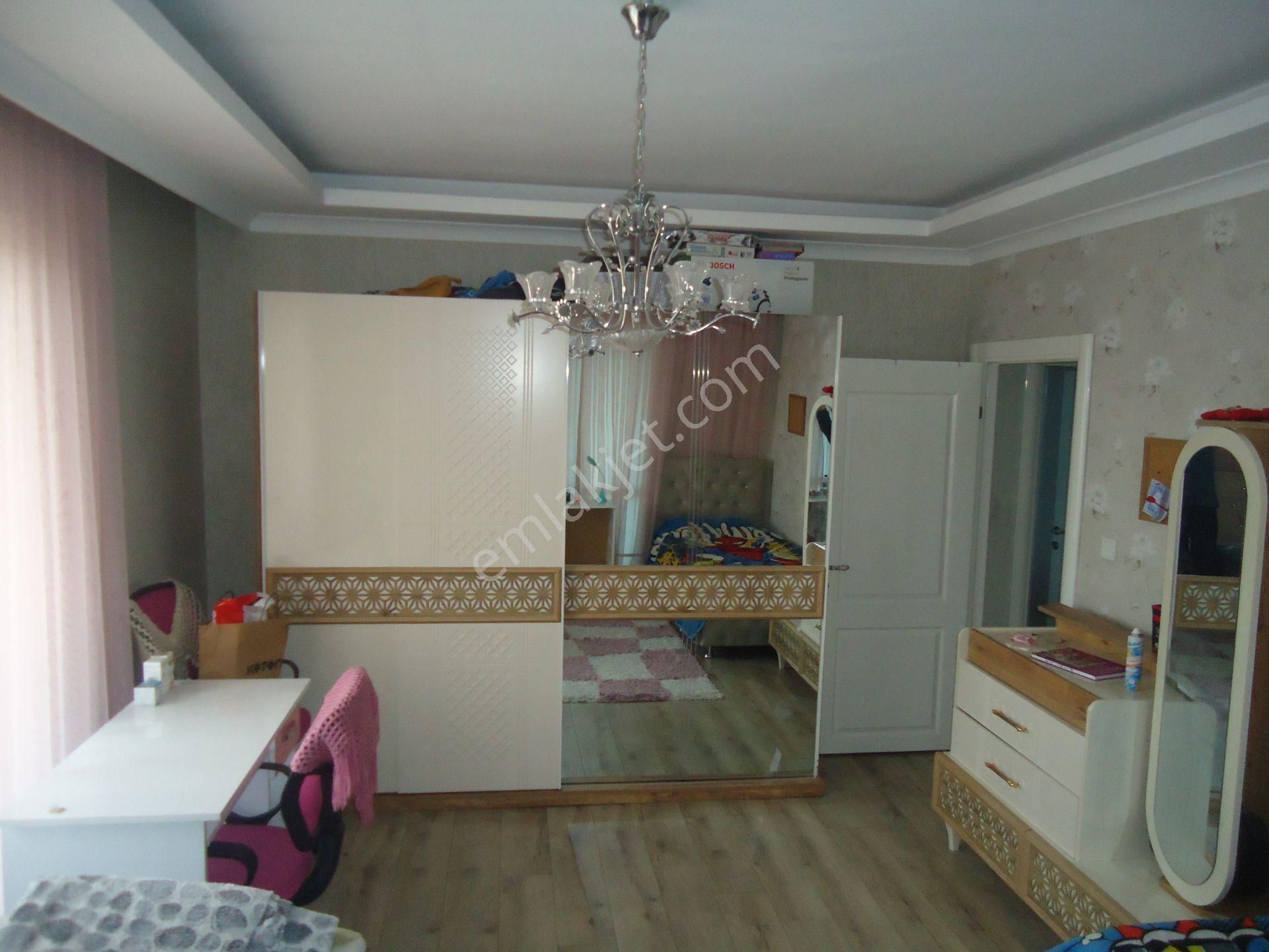 Krc'den Sitede 140m2 Net Full Yapılı Manzaralı 3+1 Daire - Görsel 27