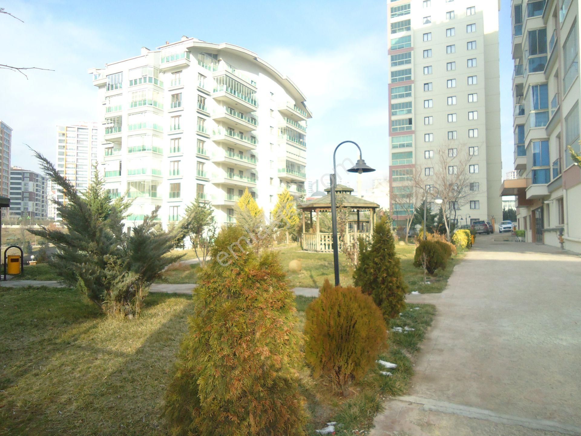 Krc'den Sitede 140m2 Net Full Yapılı Manzaralı 3+1 Daire - Görsel 33