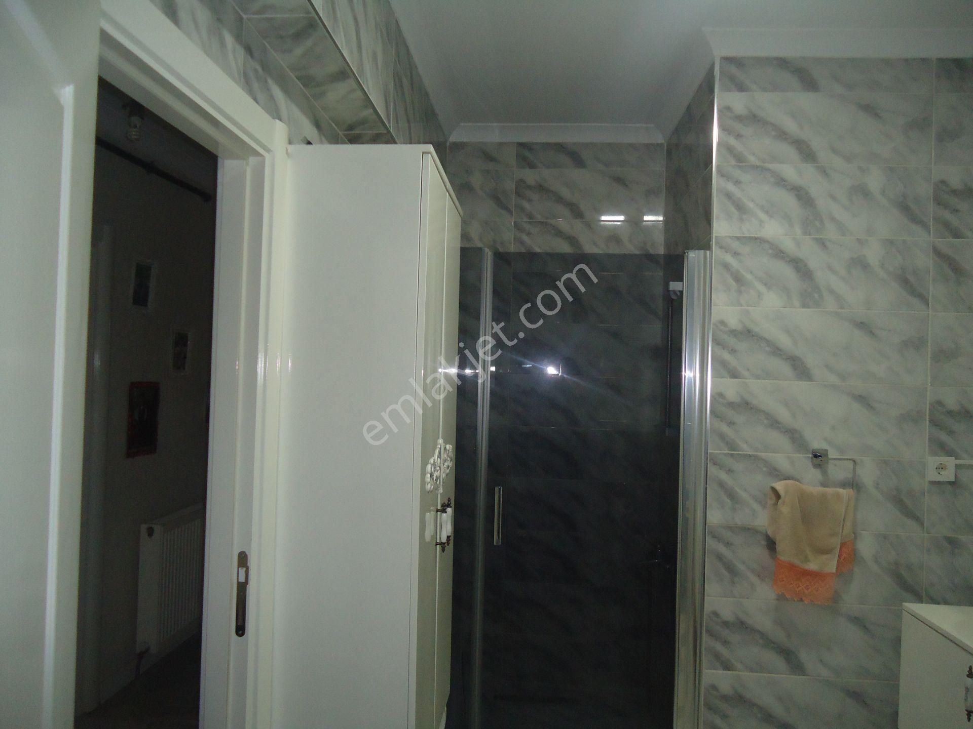 Krc'den Sitede 140m2 Net Full Yapılı Manzaralı 3+1 Daire - Görsel 14