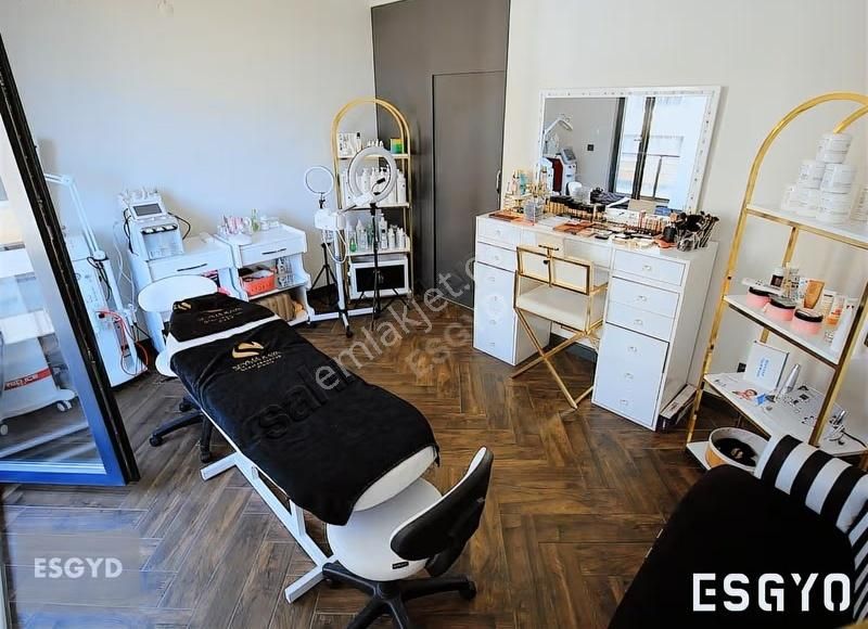 Esgyo'dan Gürdal Abacı Plaza'da 2+0 Ayrı Mutfaklı Lüks Ofis - Görsel 31