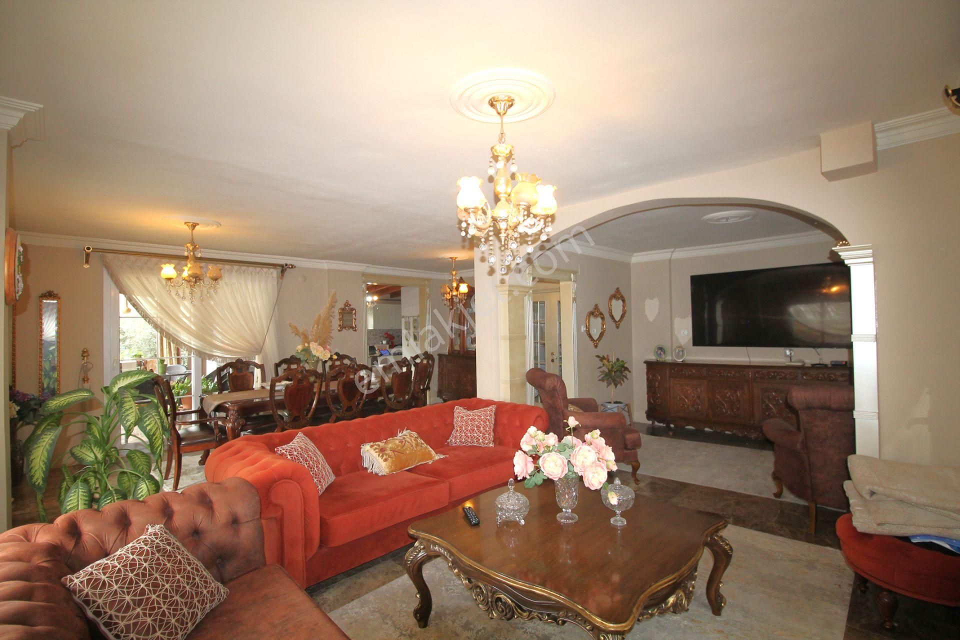 Retro’dan H.okan Merzeci Mah’de Nezih Dubleks B.mutfak 4+1