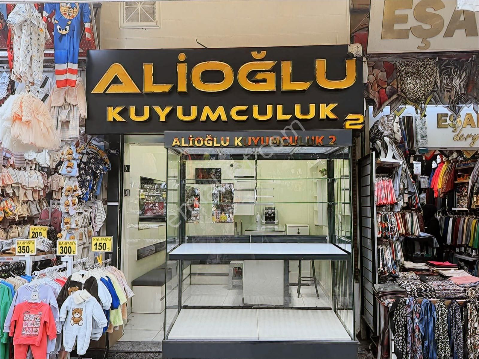 Kemeraltı Anafartalar Caddesinde Hazır Kuyumcuya Kiralık Dükkan - Görsel 3