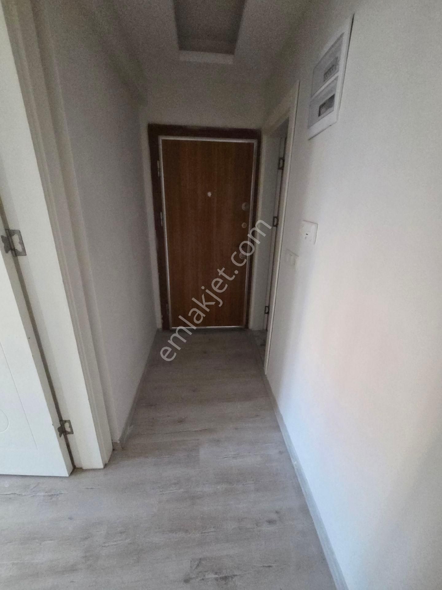 Bornova Merkez Aşık Veysel Yakını 1+1 Eşyasız - Görsel 17