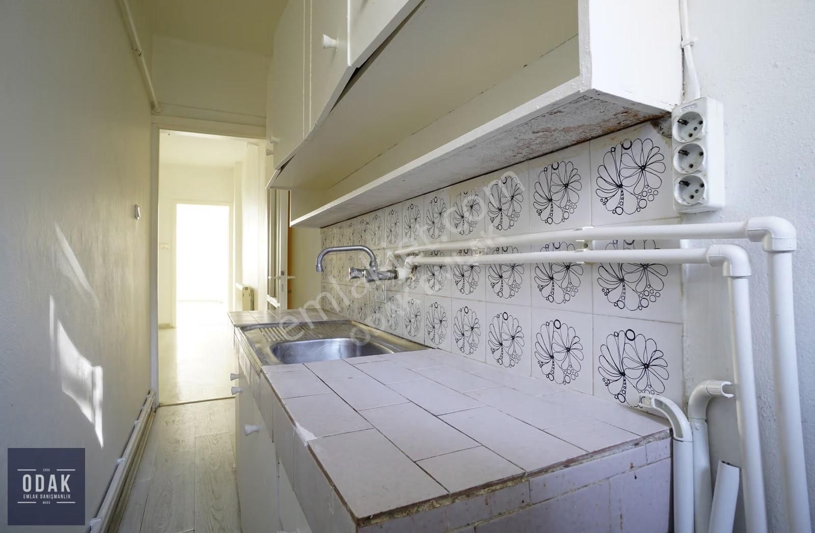 Odak Emlak'tan Hasırcıbaşı'nda Balkonlu 1.kat 1+1 - Görsel 3