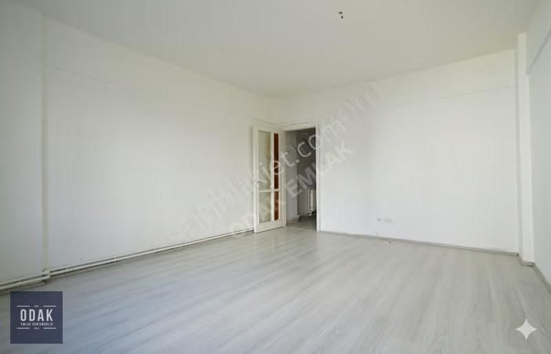 Odak Emlak'tan Hasırcıbaşı'nda Balkonlu 1.kat 1+1 - Görsel 8