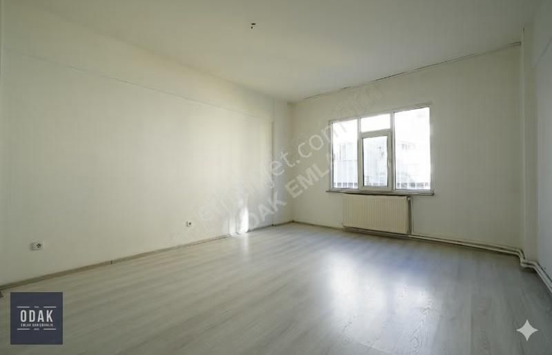 Odak Emlak'tan Hasırcıbaşı'nda Balkonlu 1.kat 1+1 - Görsel 4