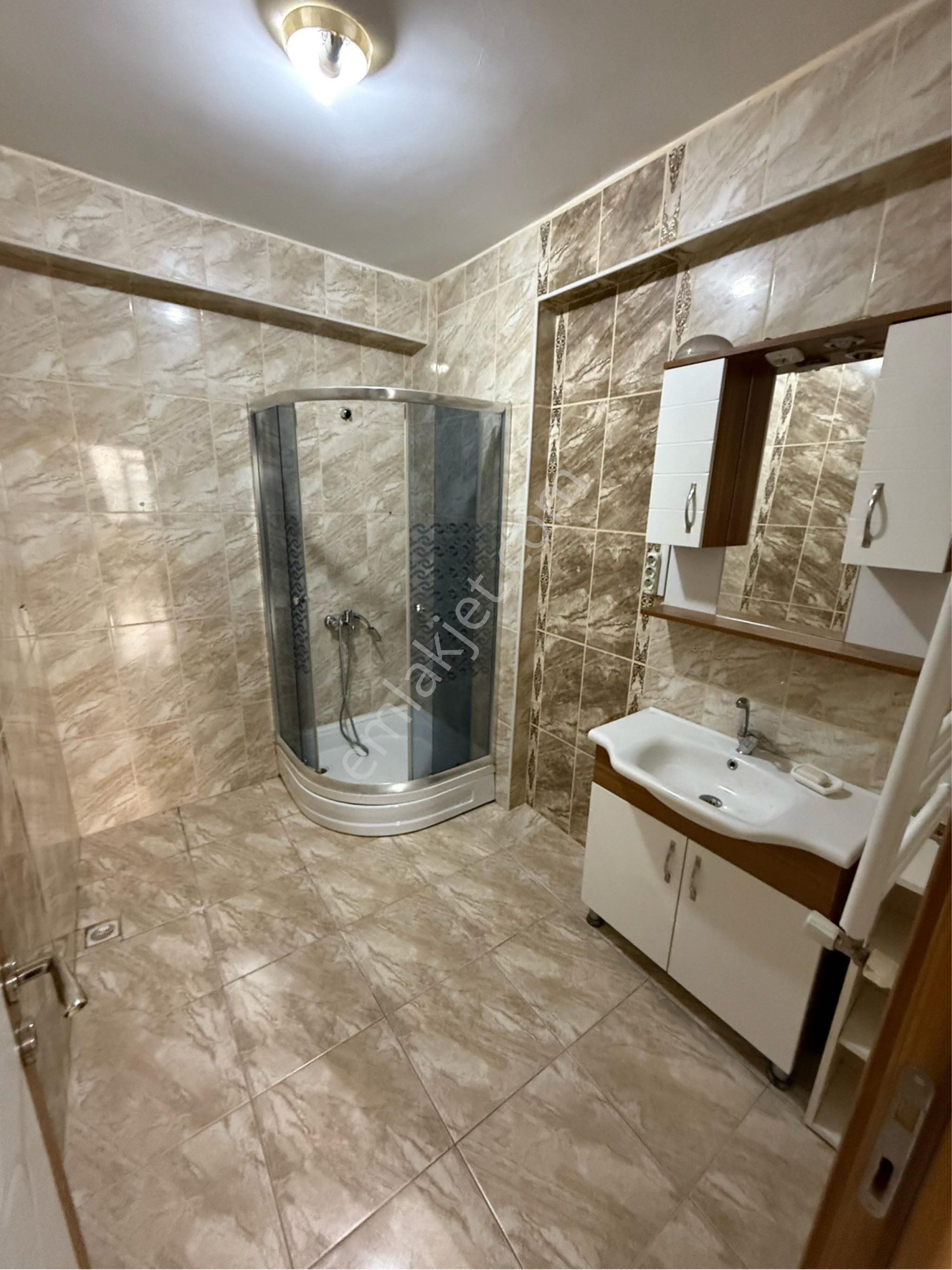 İsmetpaşa Mahallesi 3+1 135 M2 Ebeveyn Banyolu Asansörlü Kiralık Temiz Daire - Görsel 7
