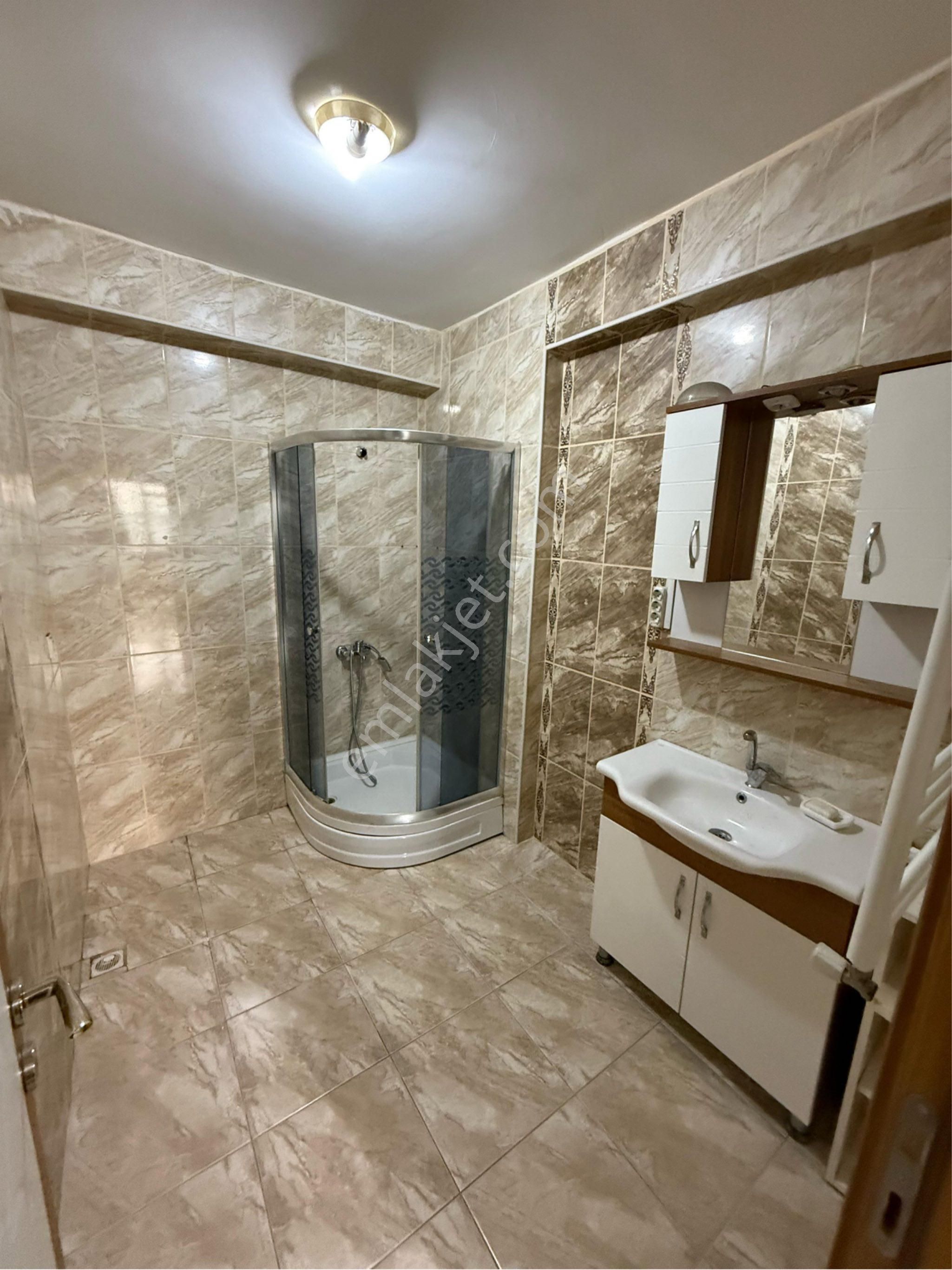 İsmetpaşa Mahallesi 3+1 135 M2 Ebeveyn Banyolu Asansörlü Kiralık Temiz Daire - Görsel 10