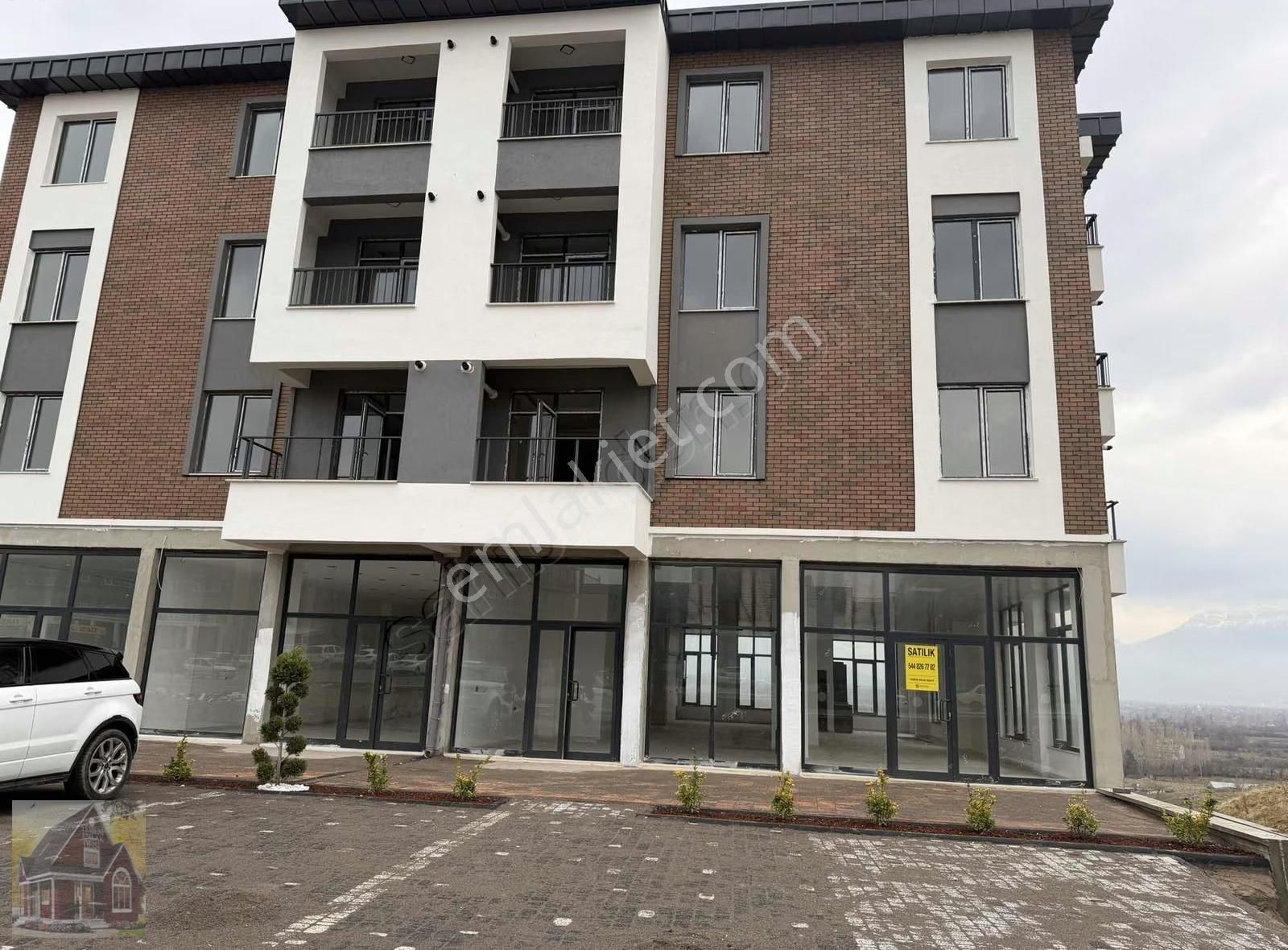 Hastane Üniversite Okullar Bölgesinde Satılık Köşe Dükkan - Görsel 6