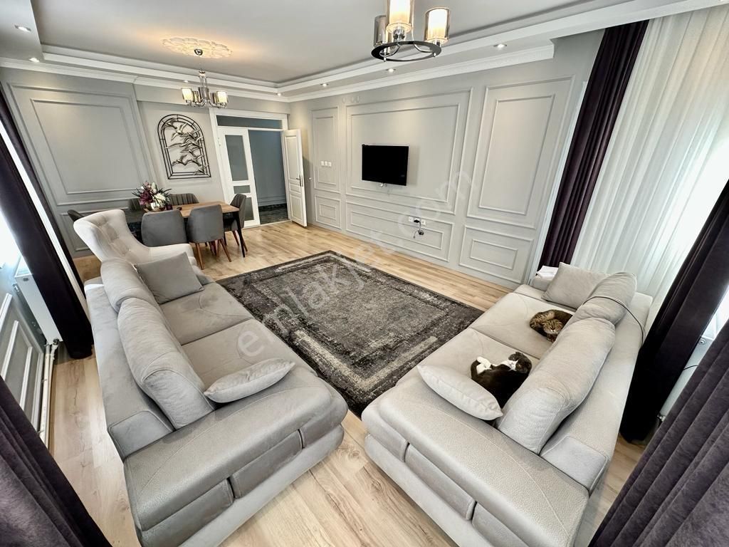 Konyaaltı 3+1 Satılık Ayrı Mutfaklı Fırsat Daire - Görsel 2