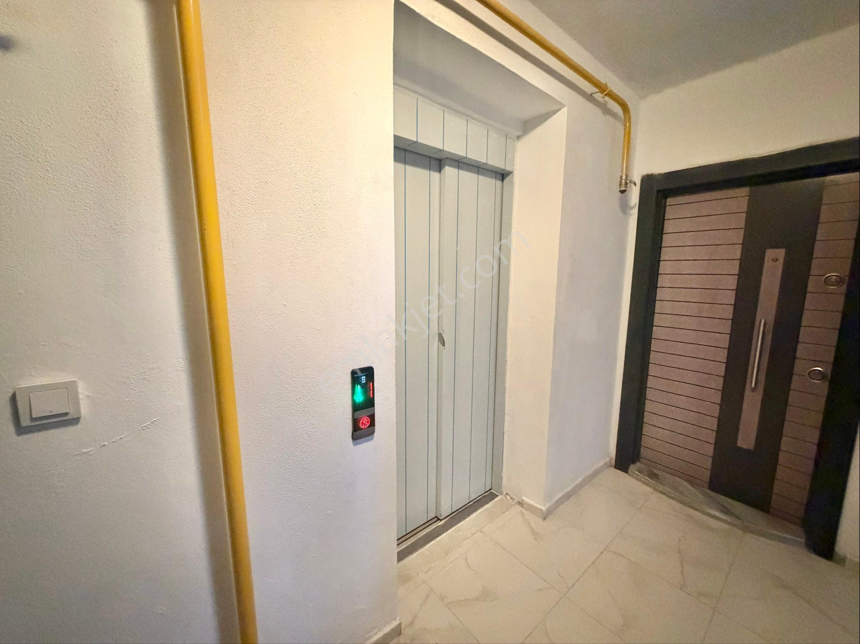 Home And Car'dan Ön Cephe Yeni Binada 3+1 Ayrı Mutfak Daire - Görsel 9