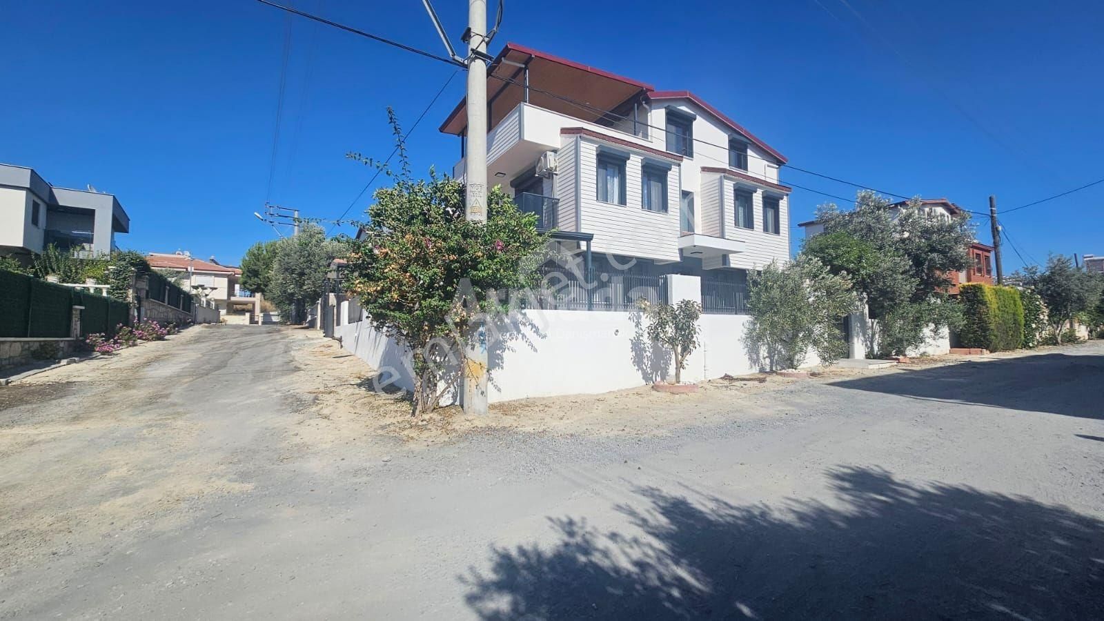 Kuşadası Soğucak'ta Özel Havuzlu Tek Müstakil Satılık Villa - Görsel 31