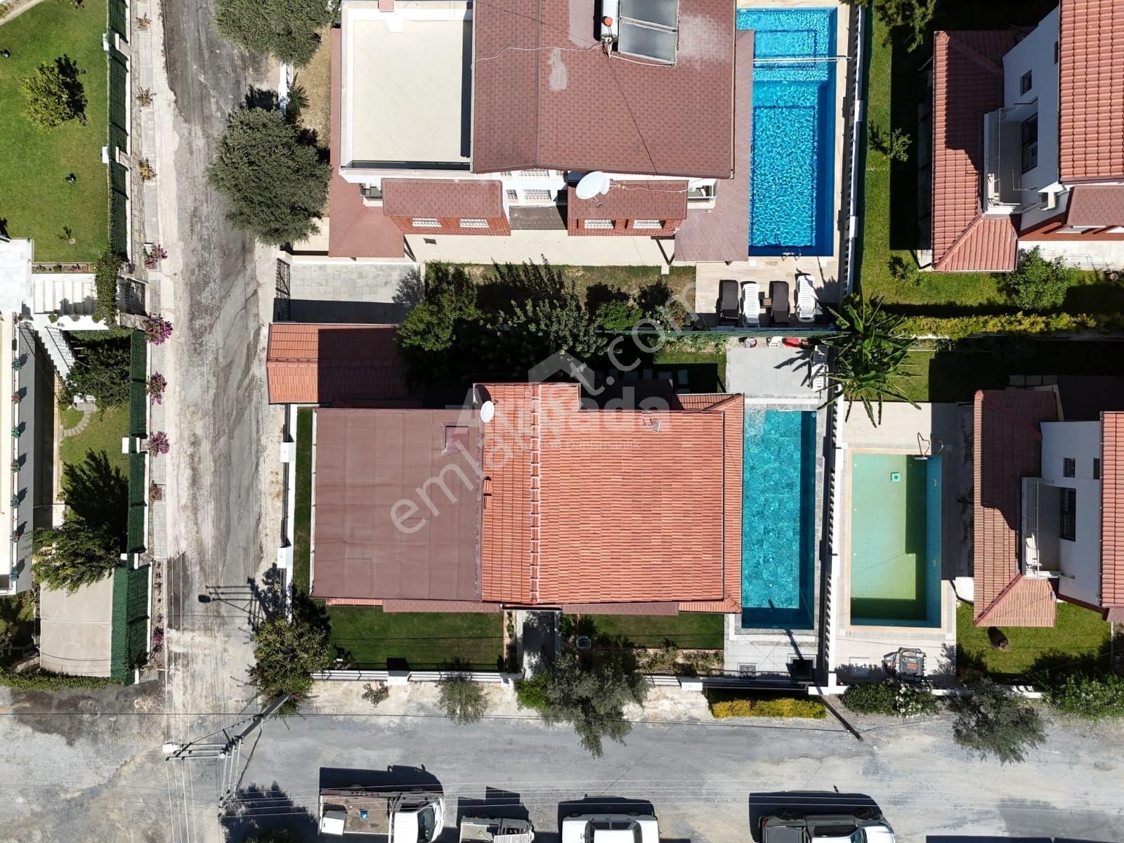 Kuşadası Soğucak'ta Özel Havuzlu Tek Müstakil Satılık Villa - Görsel 4