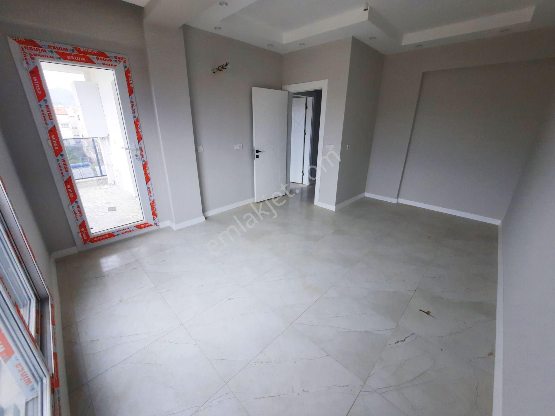 Şehir Merkezinde, Köşebaşı, Yerden Isıtmalı, Doğalgaz Kombili, Asansörlü 4.kat.. - Görsel 8