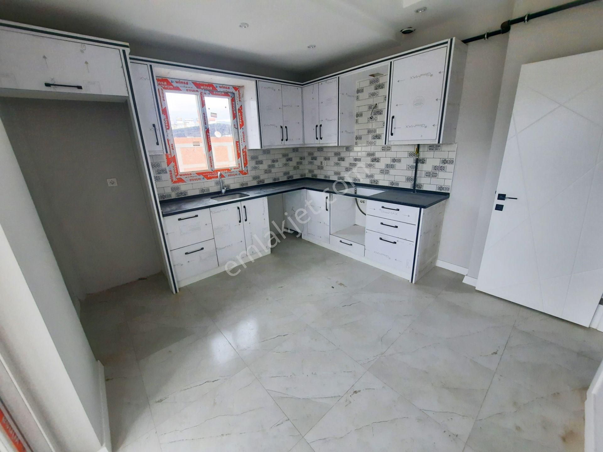 Şehir Merkezinde, Köşebaşı, Yerden Isıtmalı, Doğalgaz Kombili, Asansörlü 4.kat.. - Görsel 10