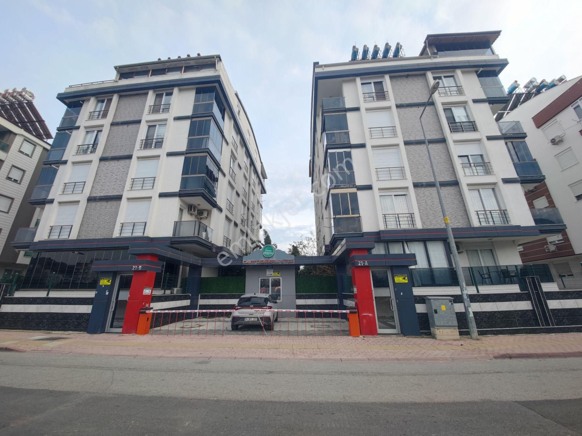 Hurma’da Havuzlu Sitede Masrafsız 4+1 Dubleks Daire!