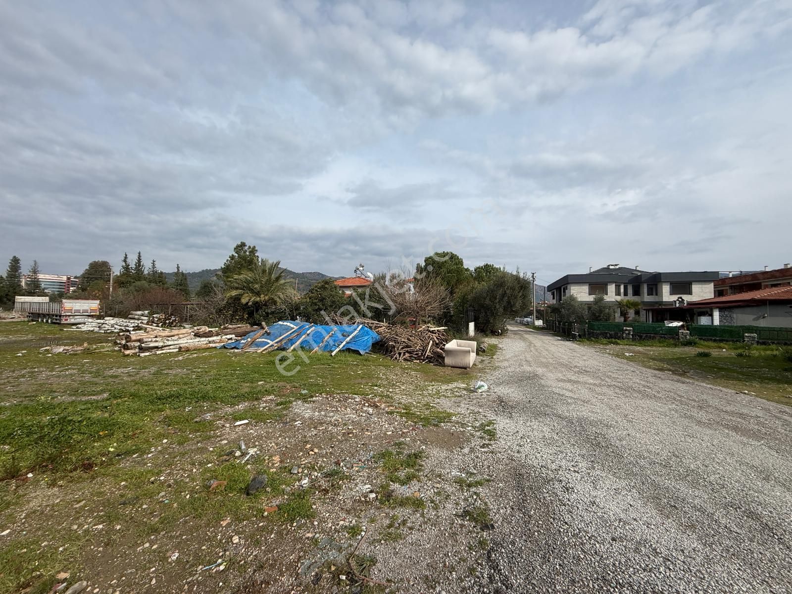 Ortaca Cumhuriyette 1060m2 %30 2 Kat İmarlı Arsa Satılık