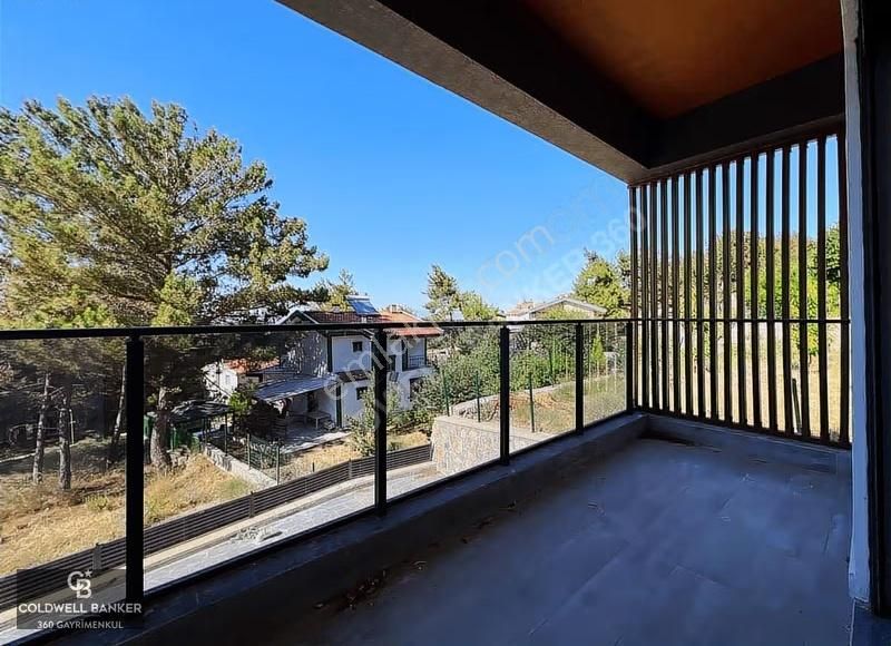 Kemalpaşa Da Lüx Sıfır 4+1 Havuzlu Garajlı Oturuma Hazır Villa - Görsel 6
