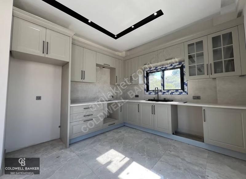Kemalpaşa Da Lüx Sıfır 4+1 Havuzlu Garajlı Oturuma Hazır Villa - Görsel 18