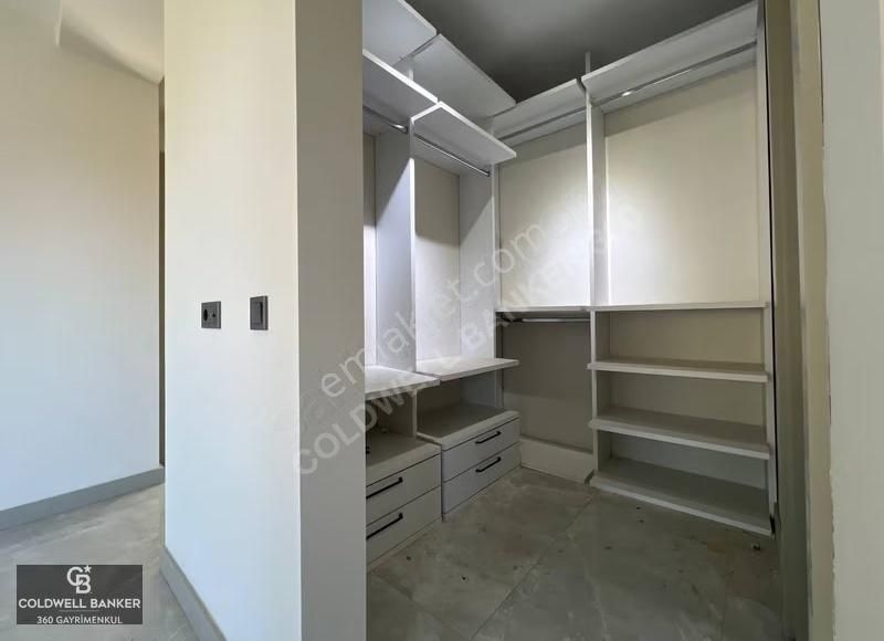 Kemalpaşa Da Lüx Sıfır 4+1 Havuzlu Garajlı Oturuma Hazır Villa - Görsel 4