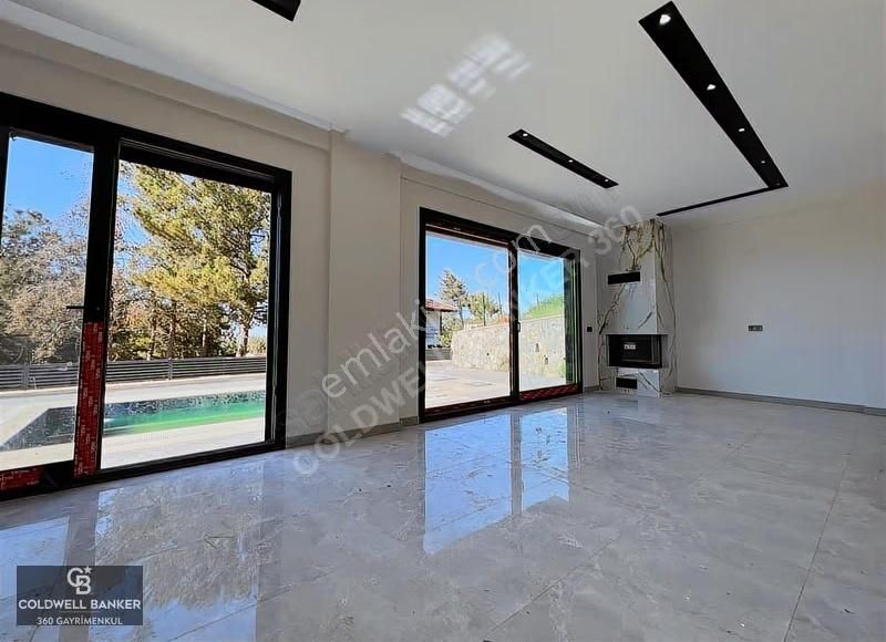 Kemalpaşa Da Lüx Sıfır 4+1 Havuzlu Garajlı Oturuma Hazır Villa - Görsel 3