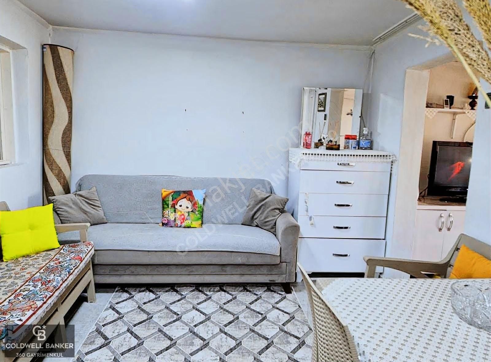 Çeşme Pırlanta Plajına 300 M Müstakil Ev - Görsel 15