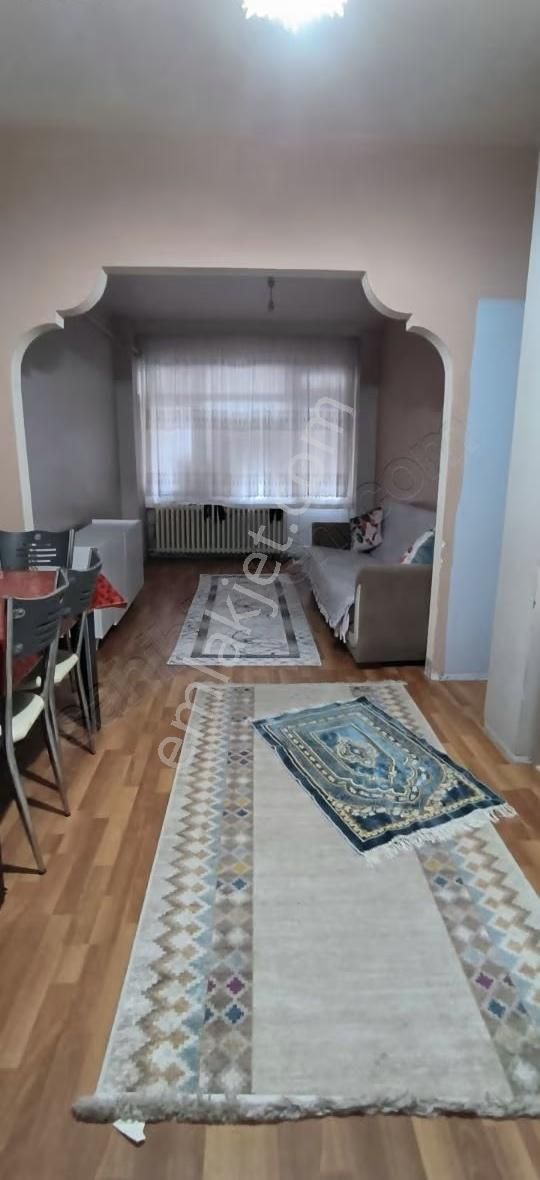 Arka Cephe Aydınlık Merkezi Konumda