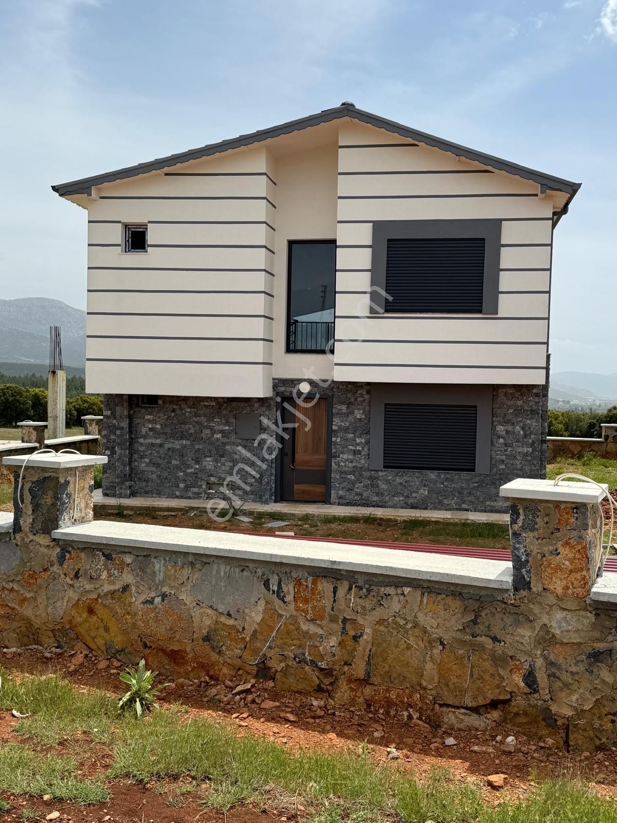 Ender Uysal Gayrimenkulden Tavas Yaka Da Satılık Villa Arsası..... - Görsel 4