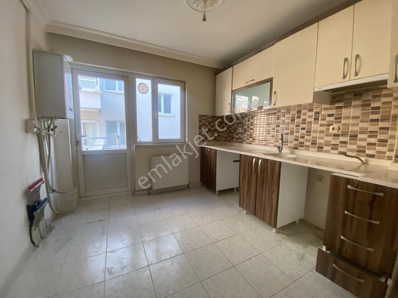 Mç'den Etimesgut Merkezde 2+1 Ara Katta Kiralık - Görsel 5