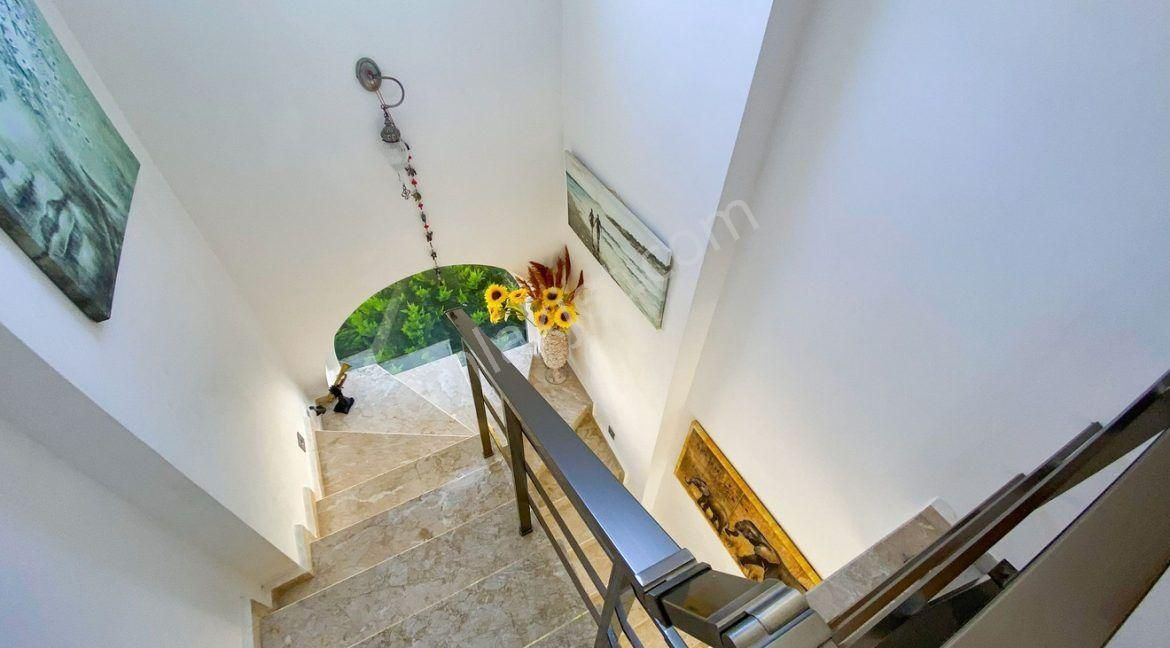 Hisarönü'nde Satılık 4+1 Dubleks Villa - Görsel 11