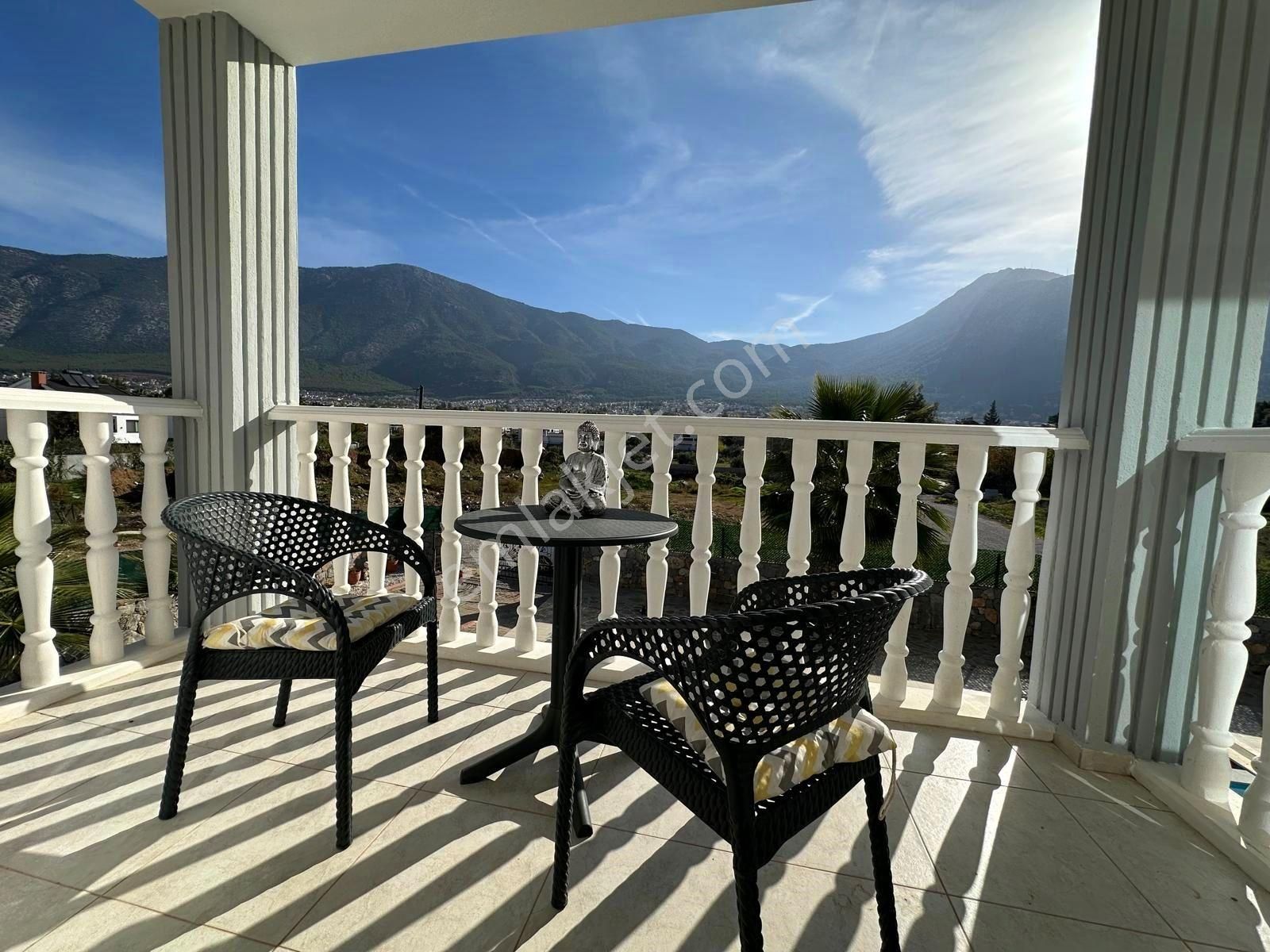 Hisarönü'nde Satılık 4+1 Dubleks Villa - Görsel 23