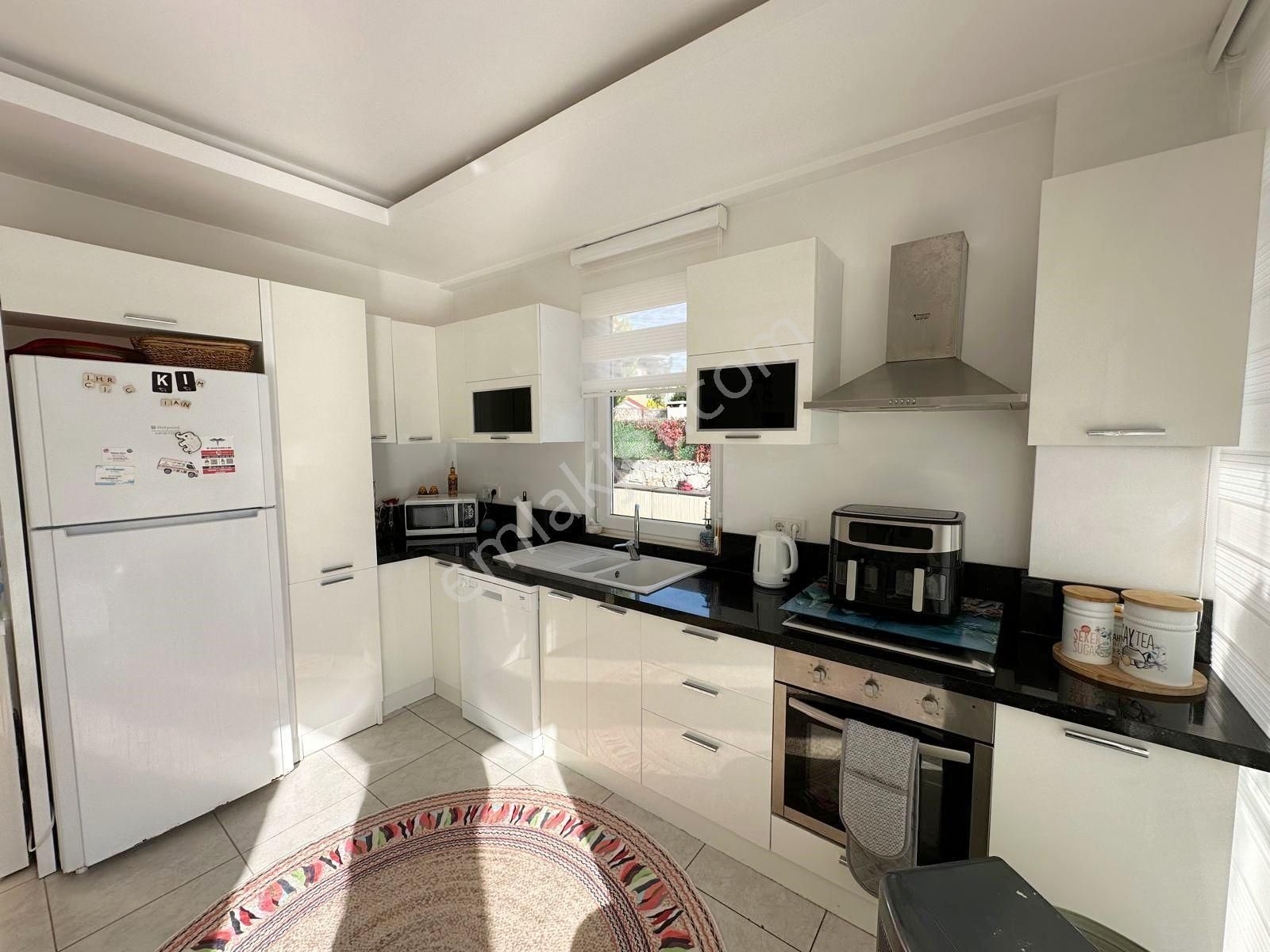 Hisarönü'nde Satılık 4+1 Dubleks Villa - Görsel 17