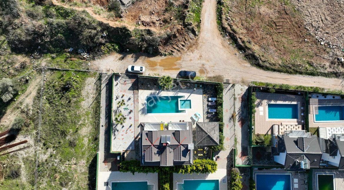 Hisarönü'nde Satılık 4+1 Dubleks Villa - Görsel 12