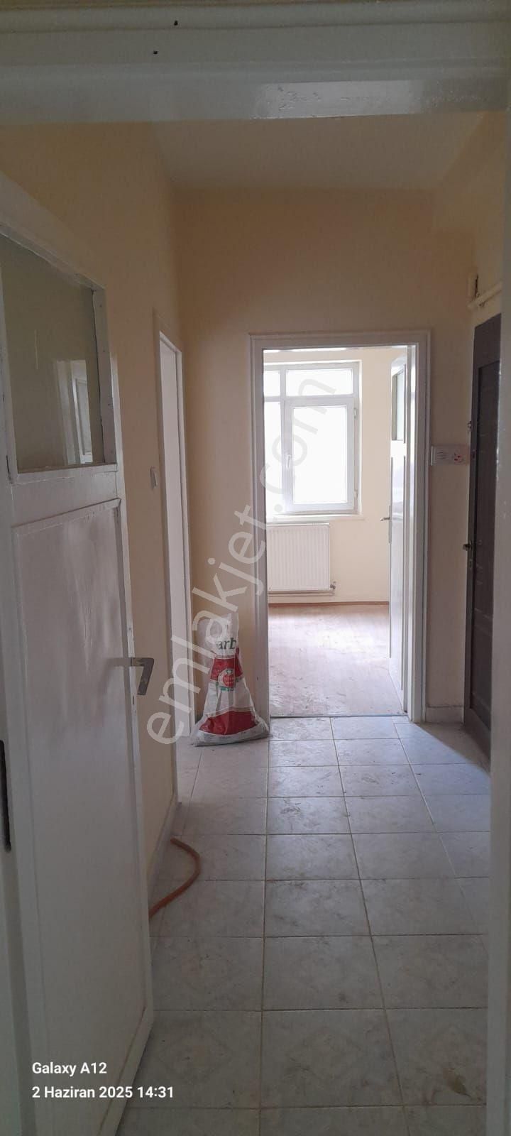 Satilik İskanli 3/1 Daire - Görsel 13