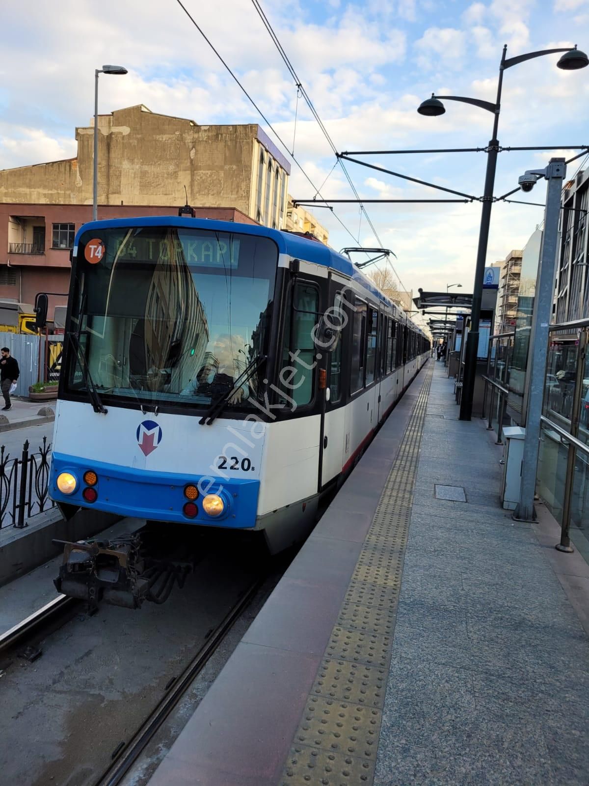 Üç Kardeşler'den İsmetpaşa Mh 3+1 Tramway Dibi Köşebaşı 135m² - Görsel 3