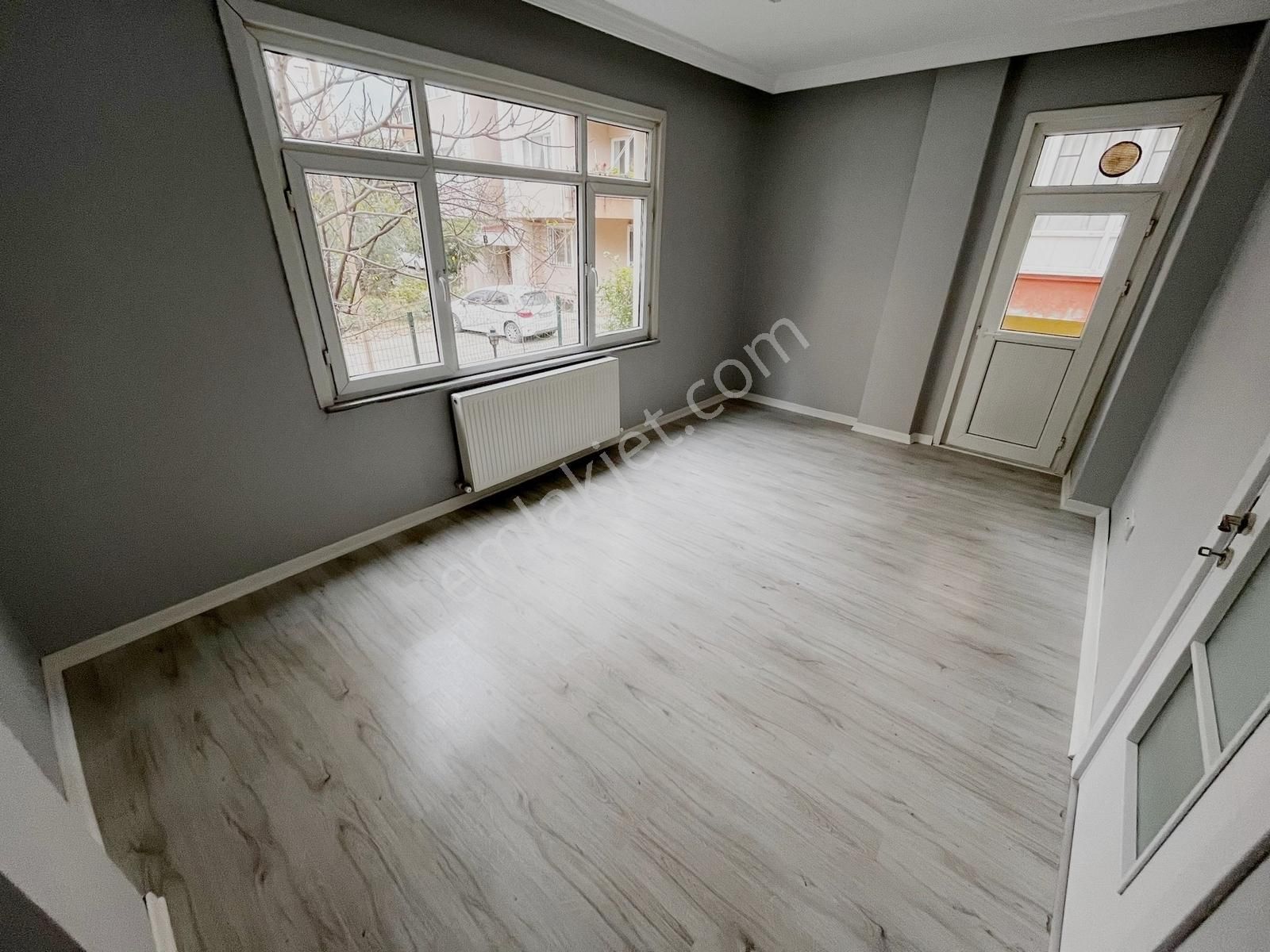 ▃yatırım▃ Belediyenin Karşısında Minibüs Yoluna 1 Dk Katta 2+1