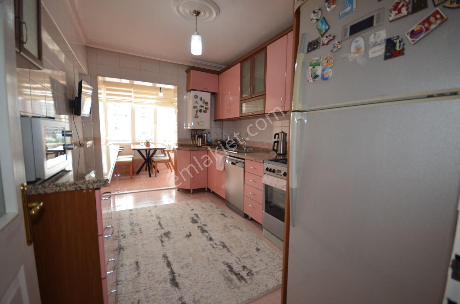 Kalecik Emlak'tan Önü Açık Site İçerisinde Masrafsız Asansörlü 3+1 - Görsel 2