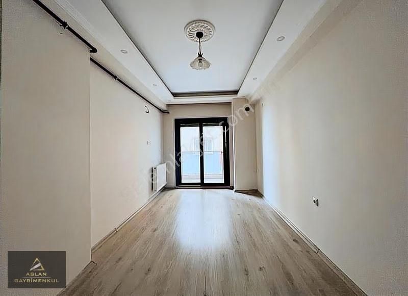 Aslan'dan Yeni Girne Cad. Yakını A.mutfak 2+1 Kiralık Daire - Görsel 4