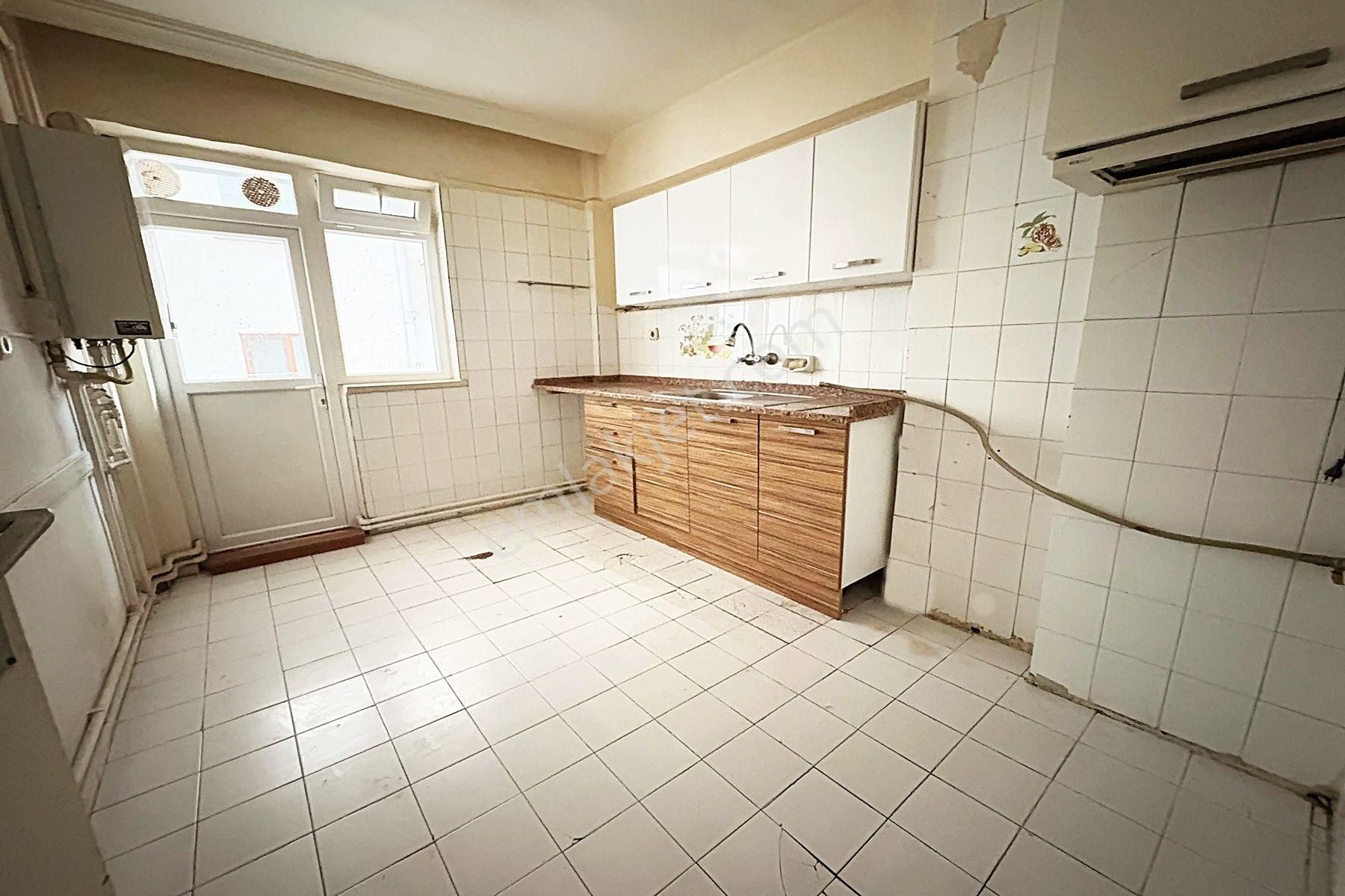 19 Mayıs Cad Yakını 3.kat Konumlu 3+1 Güney Kiralık Daire - Görsel 8