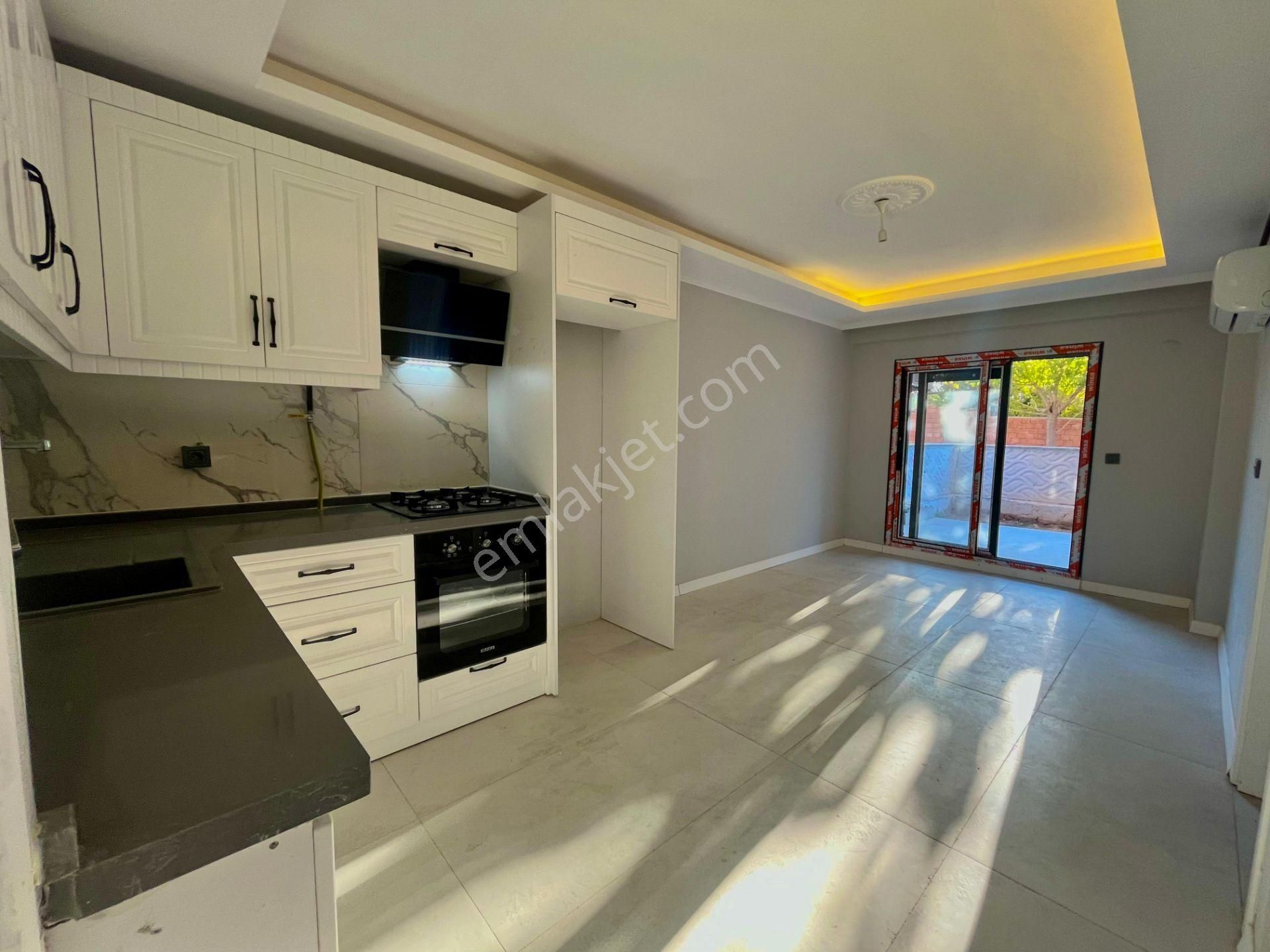 Menemen Uğurmumcu Mahalesi'nde Özel Bahçeli 1+1 Daire