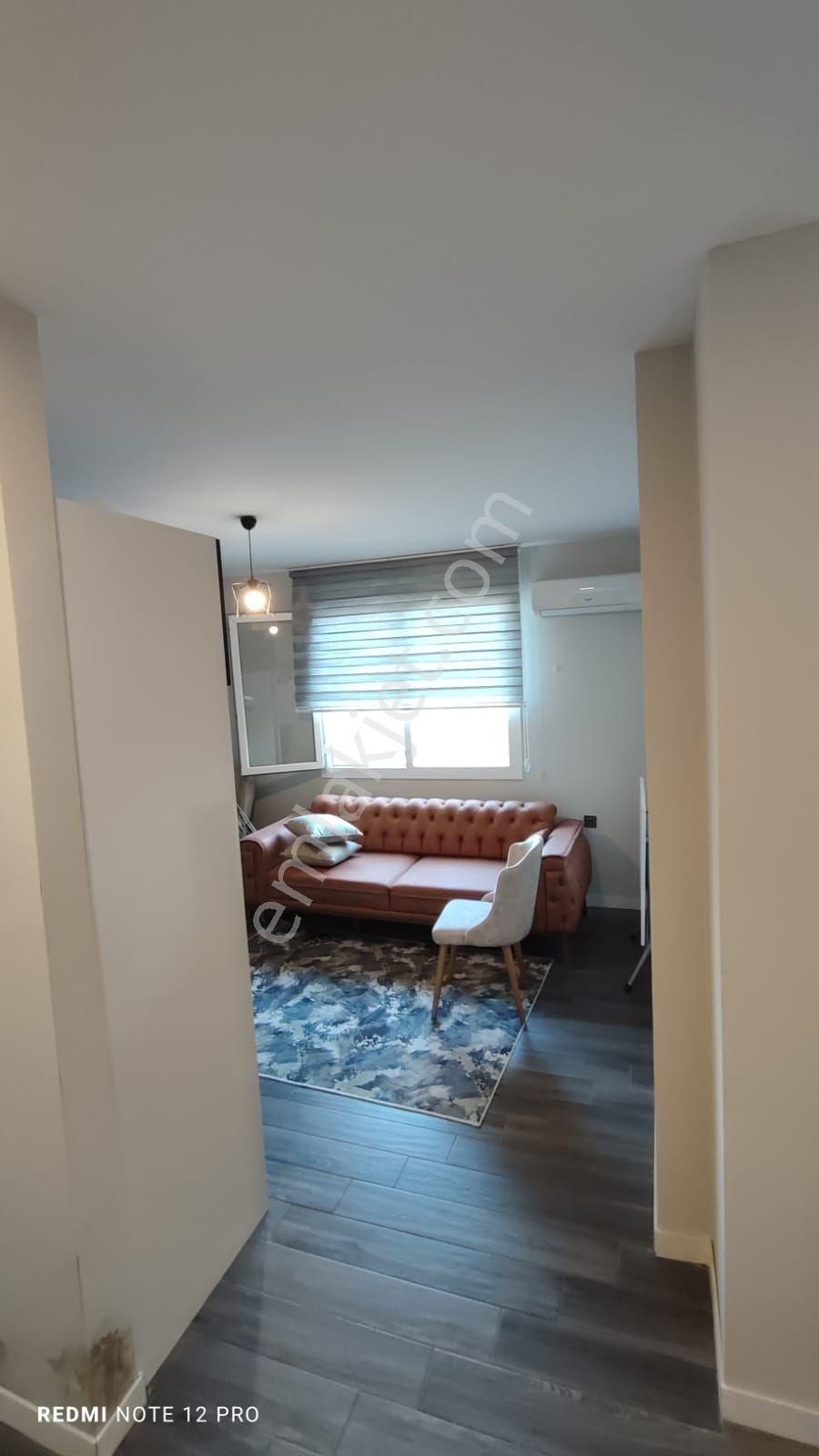 Elektrik Su Aboneliği Yok 1+1 Eşyalı Kiralık Cadde Üzeri - Görsel 4